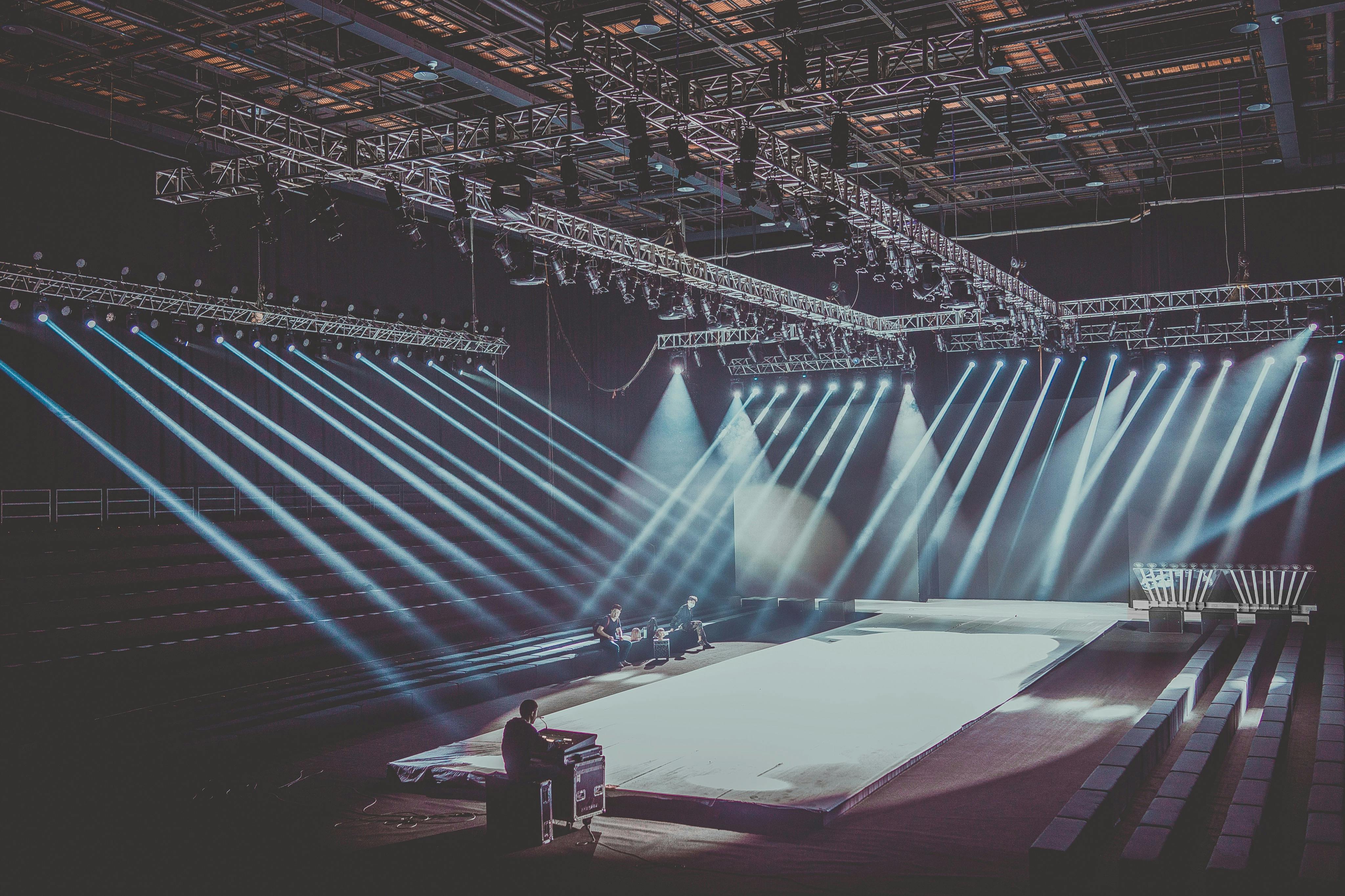 Escenarios y luces